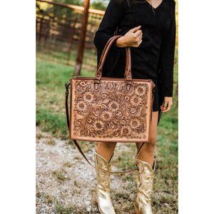 GENTLE VOICE FRINGE HANDBAG